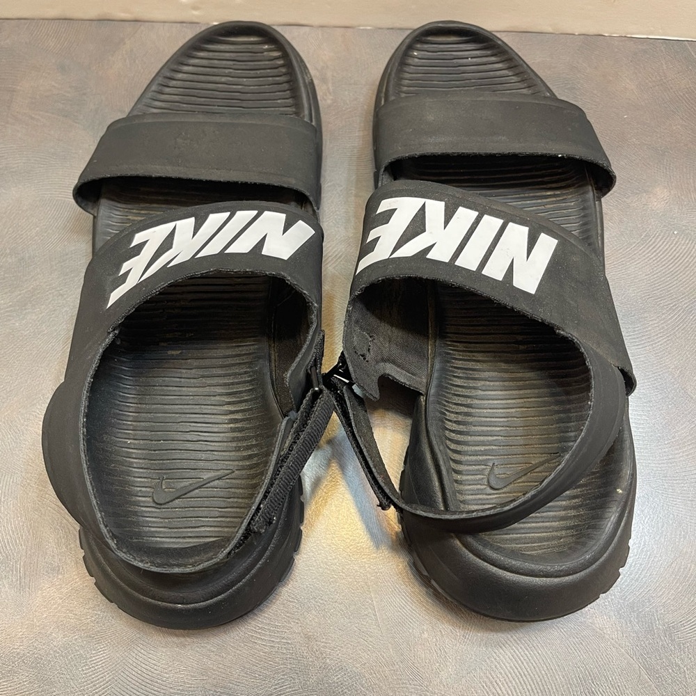 Nike Tanjun Black White Womens Strappy Beach Water Walking Sandals Slip On 7 - Picture 4 of 8